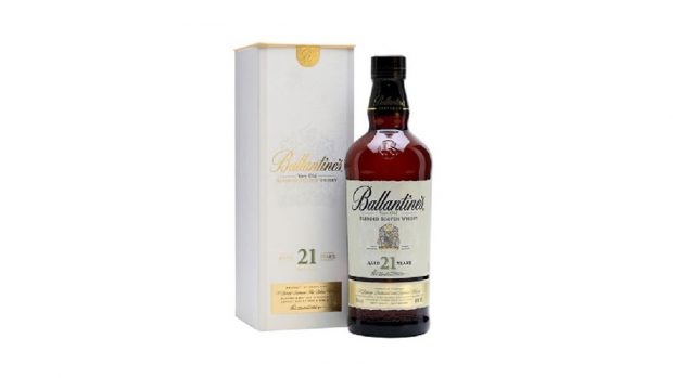 Top 4 chai rượu Whisky Ballantines giá dưới 2.000.000 VND thích hợp làm quà tặng